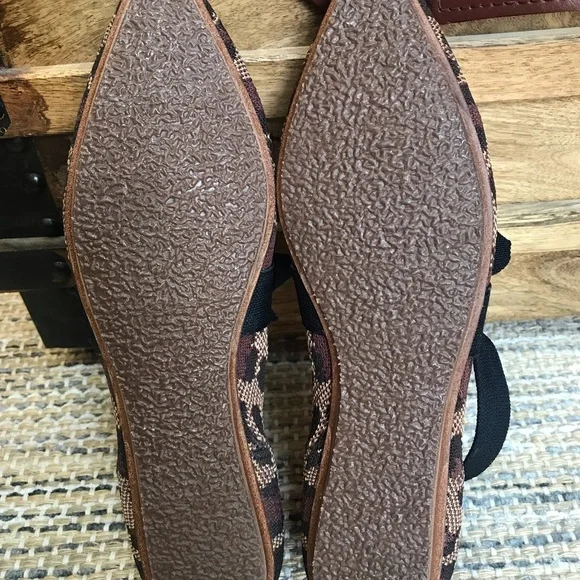 SOLD! Rothy’s, Wildcat Mary Jane’s, size 9, excellent condition. - Picture 2 of 4